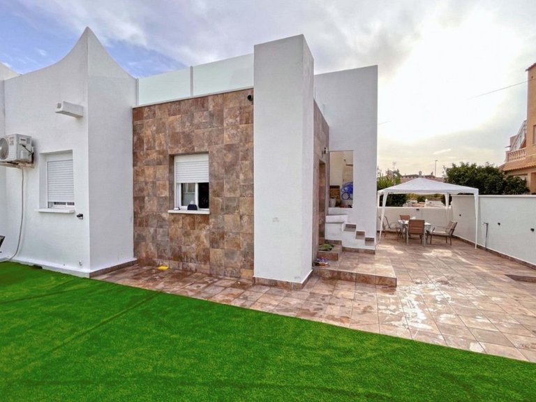 Villa for Sale in Orihuela Costa, Alicante 14