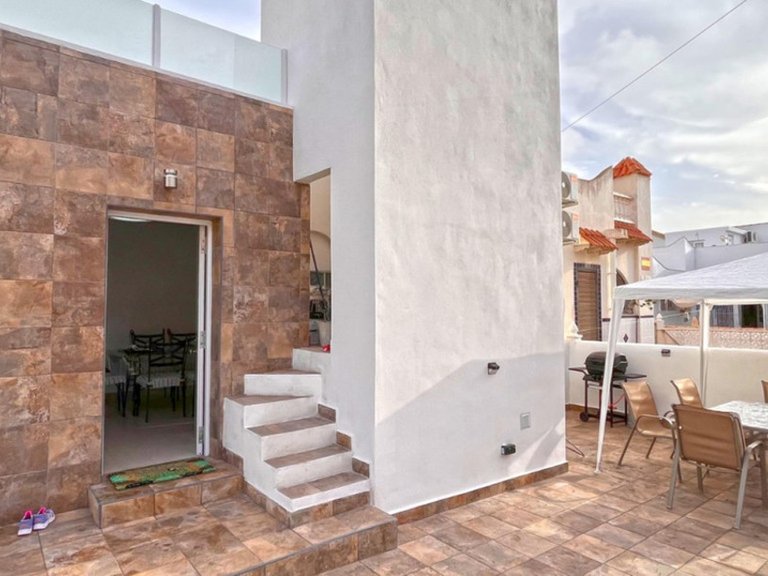 Villa for Sale in Playa Flamenca, Alicante 16