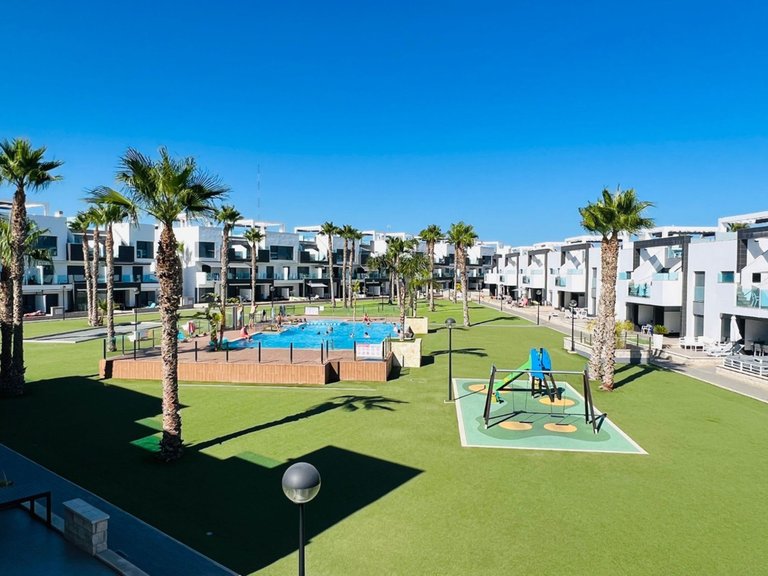 Apartment for Sale in Guardamar Del Segura, Alicante 1