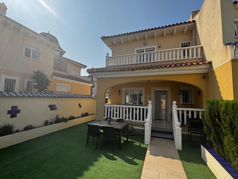 Villa for Sale in Ciudad Quesada, Alicante 1