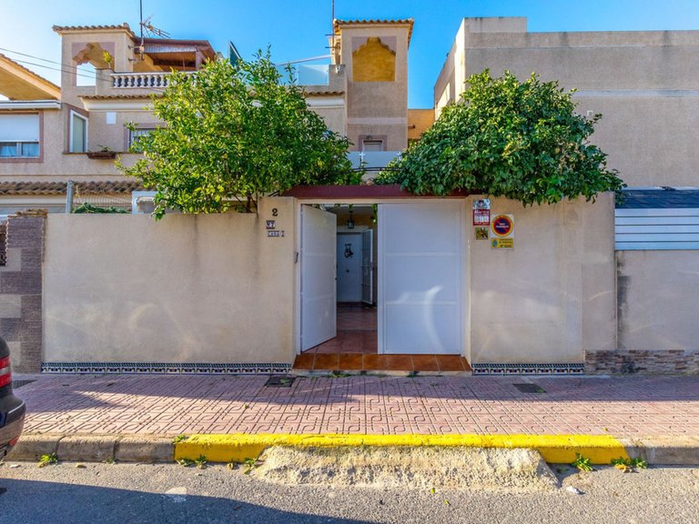 Villa for Sale in Torrevieja, Alicante 26