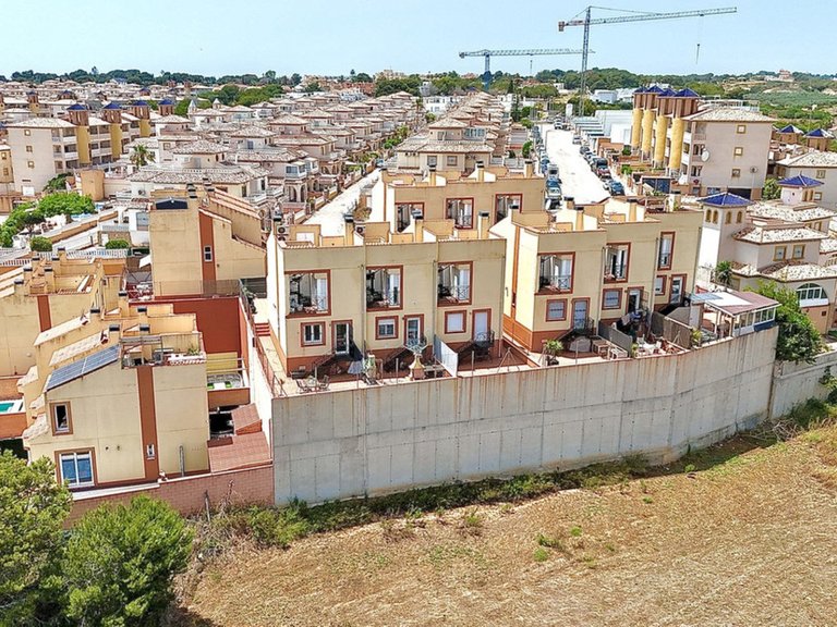Villa for Sale in Cabo Roig, Alicante 4