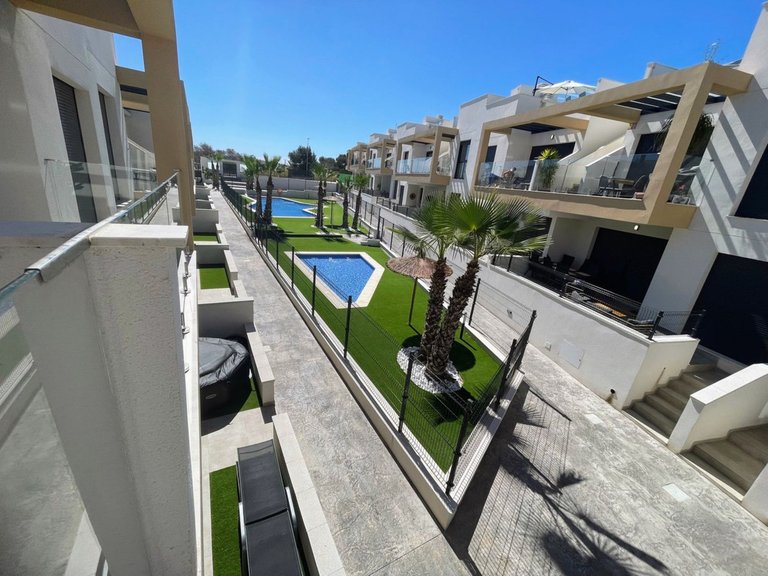 Apartment for Sale in Villamartin, Alicante 22