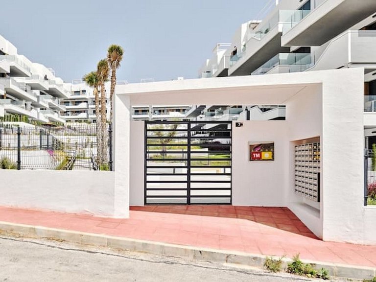 Apartment for Sale in Villamartin, Alicante 2