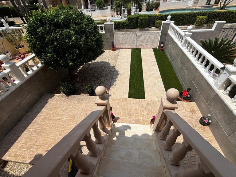 Villa for Sale in Dona Pepa, Alicante 30