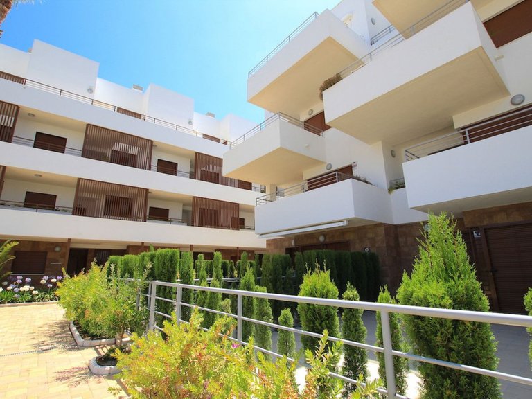 Apartment for Sale in Cabo Roig, Alicante 25