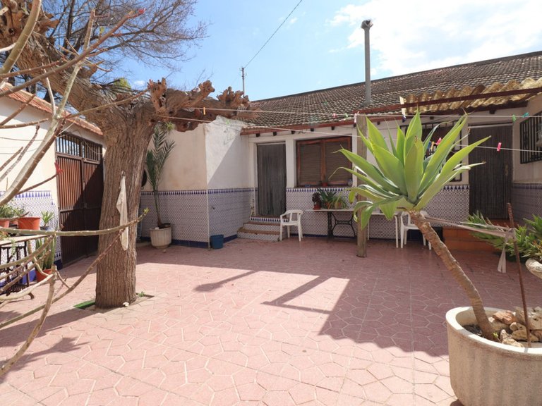 Villa for Sale in Heredades, Alicante 30