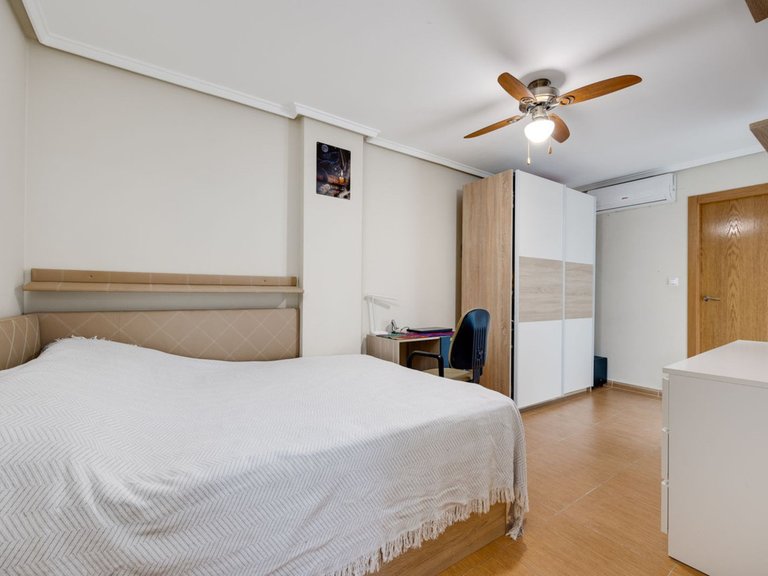 Apartment for Sale in Torrevieja, Alicante 22