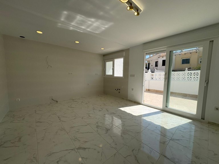 Villa for Sale in Torrevieja, Alicante 7