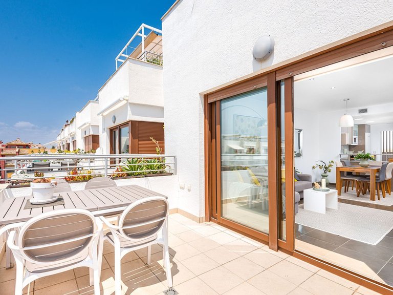 Apartment for Sale in Cabo Roig, Alicante 1