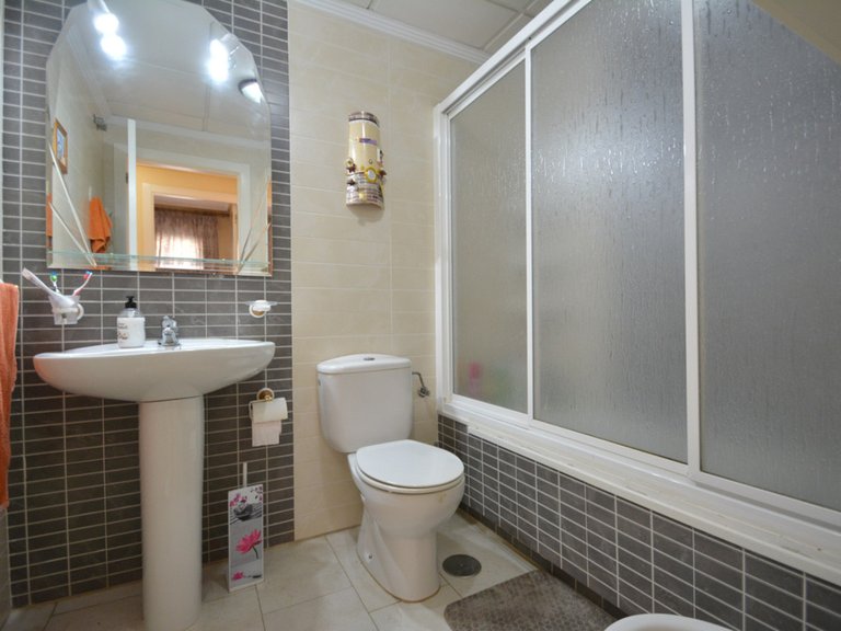 Apartment for Sale in Guardamar Del Segura, Alicante 20