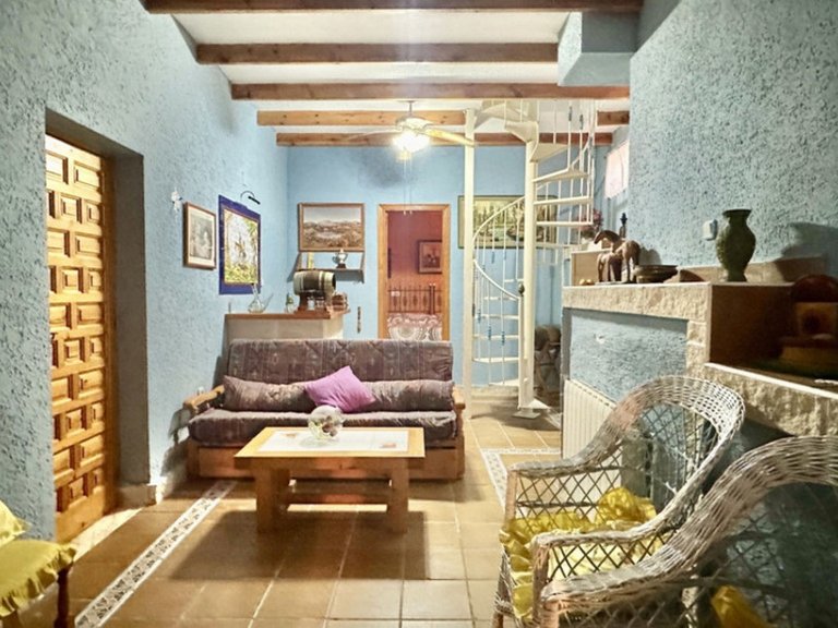 Villa for Sale in Los Altos, Alicante 9