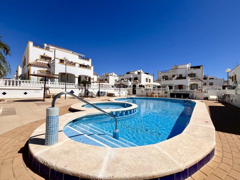 Apartment for Sale in Los Montesinos, Alicante 1