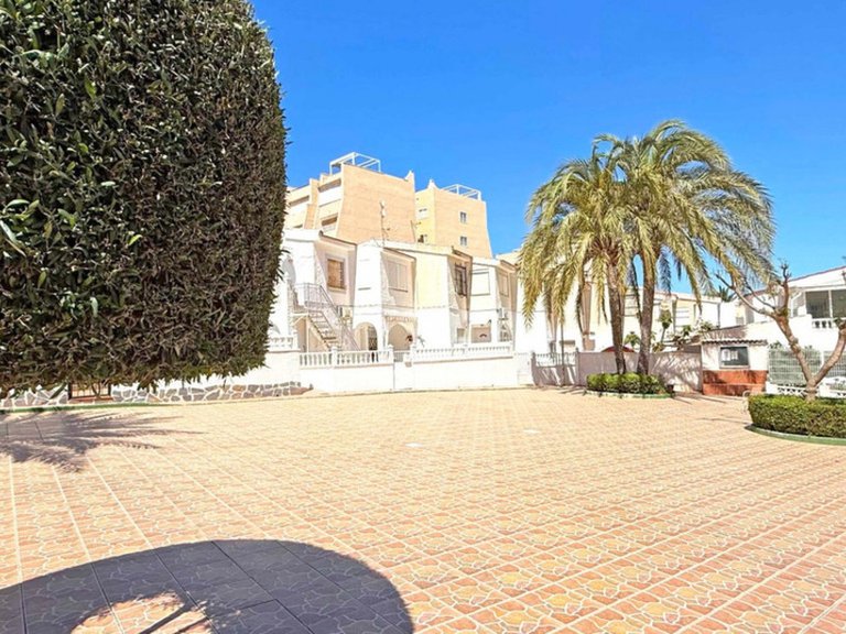Apartment for Sale in Torrevieja, Alicante 18