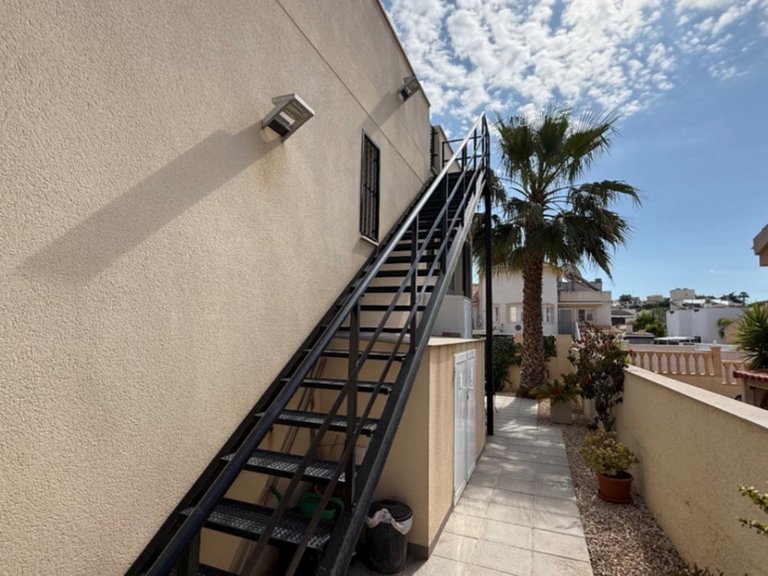 Villa for Sale in Rojales, Alicante 28