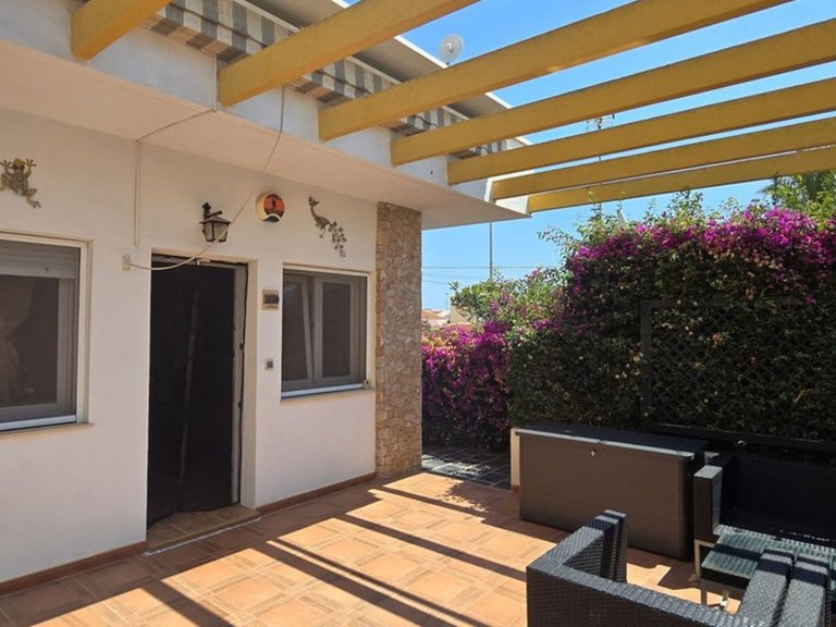 Apartment for Sale in Mil Palmeras, Alicante 4