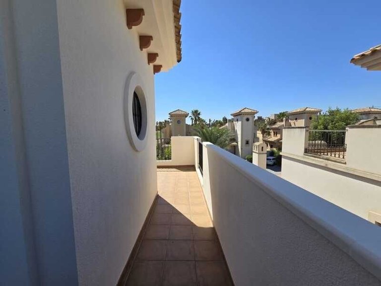Villa for Sale in Algorfa, Alicante 11