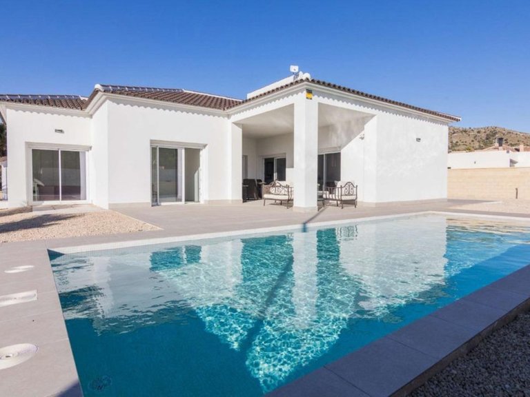 Villa for Sale in Aspe, Alicante 1