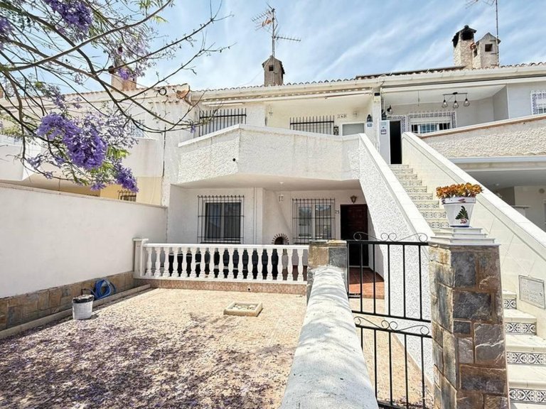 Villa for Sale in Orihuela Costa, Alicante 8