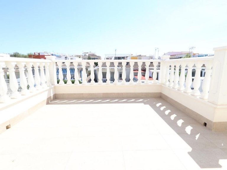 Villa for Sale in San Luis, Alicante 28