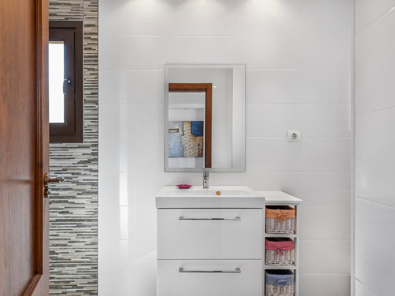 Apartment for Sale in Los Altos, Alicante 27