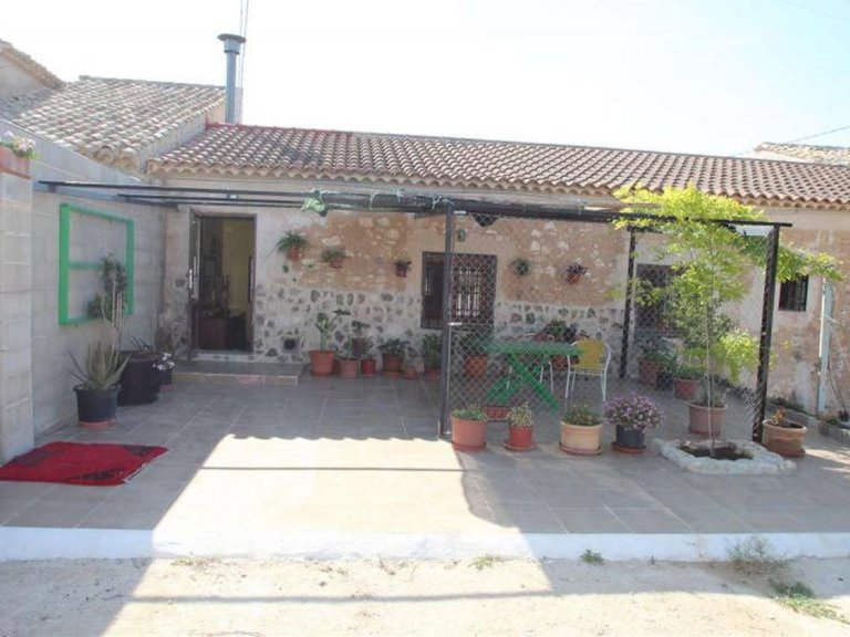 Villa for Sale in Pinoso, Alicante 3
