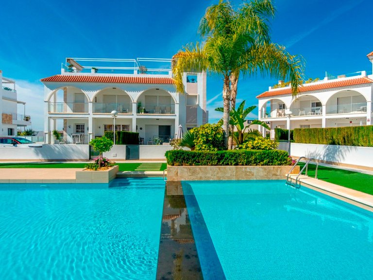 Apartment for Sale in Dona Pepa, Alicante 32