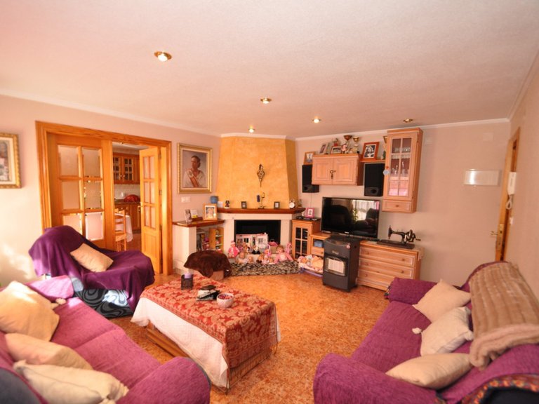 Villa for Sale in Pinoso, Alicante 5
