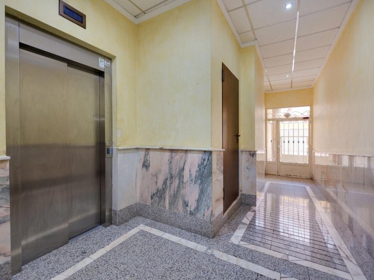 Apartment for Sale in Torrevieja, Alicante 38