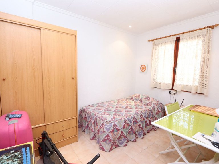 Villa for Sale in Mil Palmeras, Alicante 18