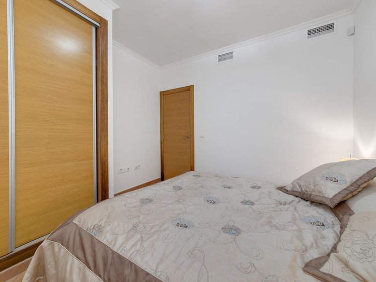 Villa for Sale in Mil Palmeras, Alicante 4