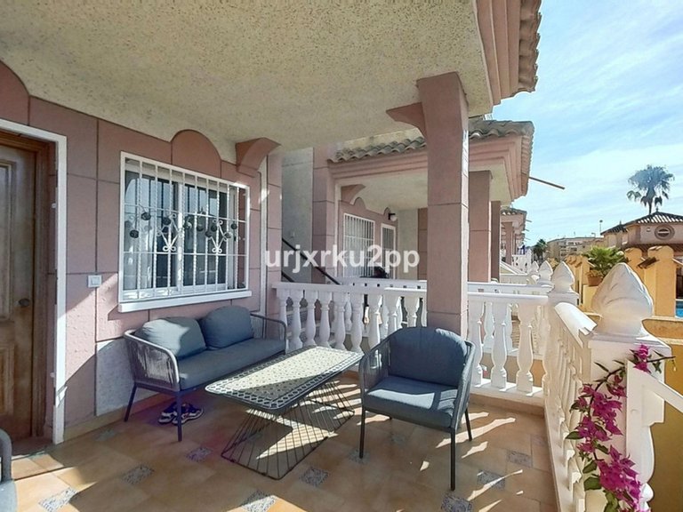 Villa for Sale in Playa Flamenca, Alicante 21