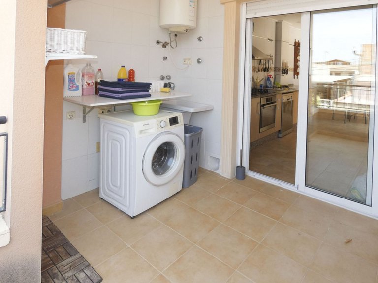 Villa for Sale in Bigastro, Alicante 19