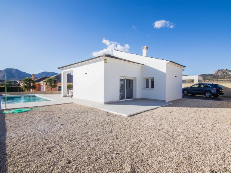 Villa for Sale in Aspe, Alicante 28