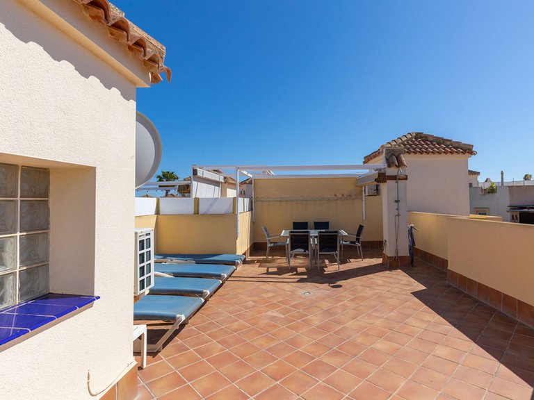 Apartment for Sale in Los Altos, Alicante 17
