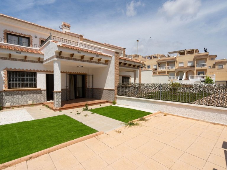 Villa for Sale in San Miguel De Salinas, Alicante 1