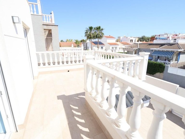 Villa for Sale in San Luis, Alicante 26