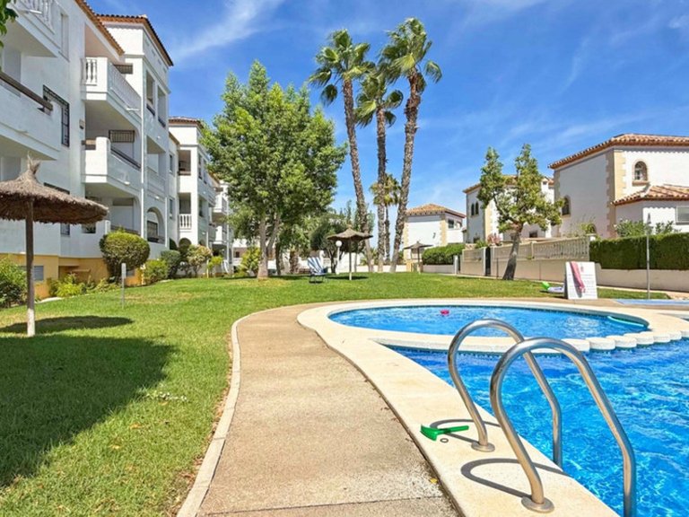 Apartment for Sale in Villamartin, Alicante 2