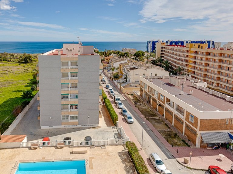 Apartment for Sale in Punta Prima, Alicante 1