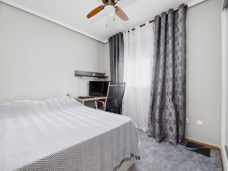 Apartment for Sale in Torrevieja, Alicante 17