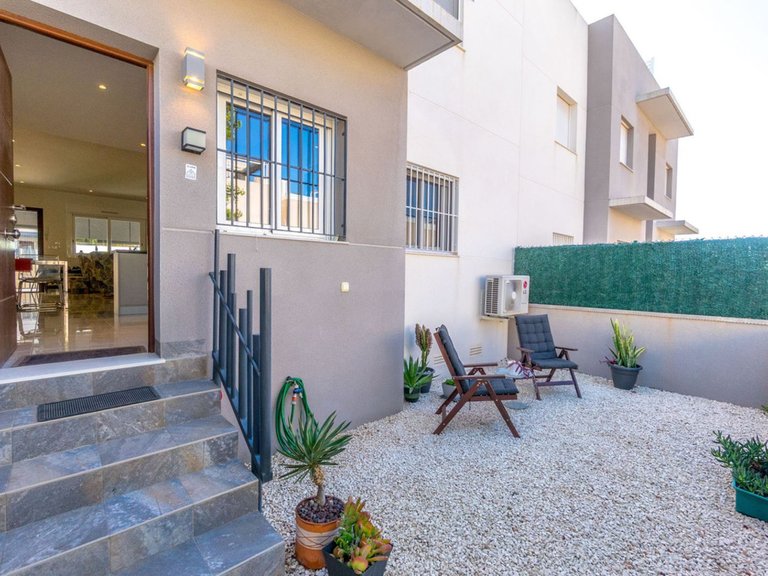 Apartment for Sale in Torrevieja, Alicante 23