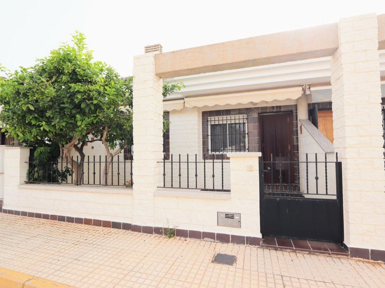 Villa for Sale in Torre De La Horadada, Murcia 1