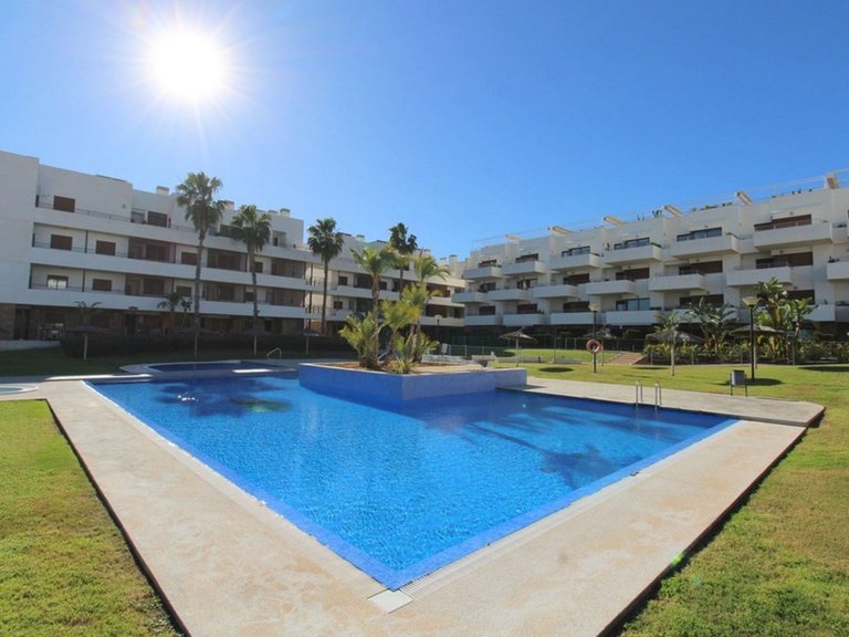 Apartment for Sale in Cabo Roig, Alicante 32