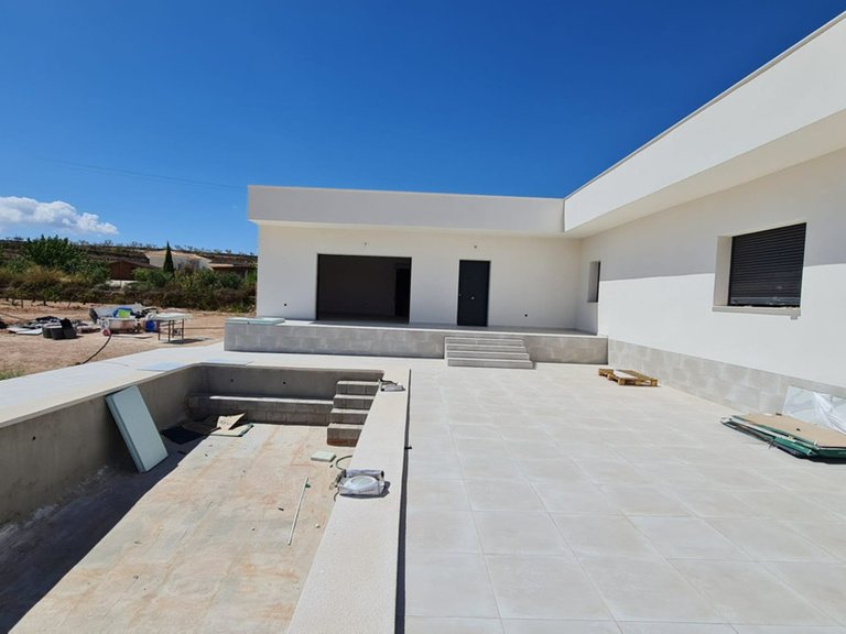 Villa for Sale in Pinoso, Alicante 3