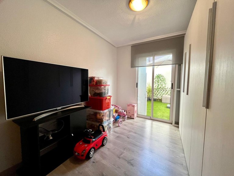 Apartment for Sale in Torrevieja, Alicante 27