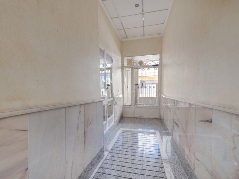 Apartment for Sale in Torrevieja, Alicante 32