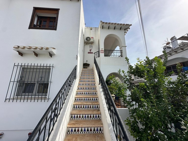 Villa for Sale in Torrevieja, Alicante 1