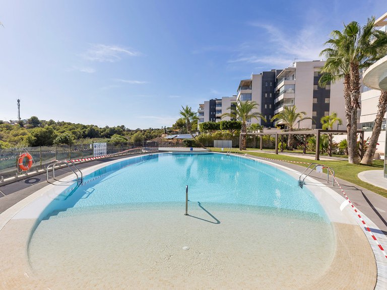 Apartment for Sale in Villamartin, Alicante 28