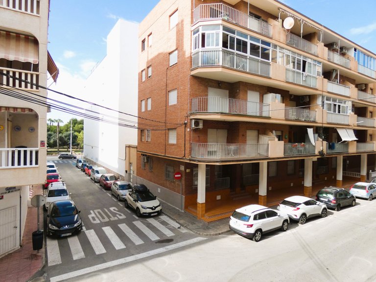 Apartment for Sale in Torrevieja, Alicante 41