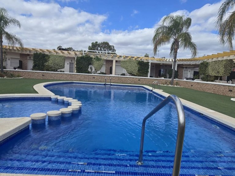 Apartment for Sale in Mil Palmeras, Alicante 1